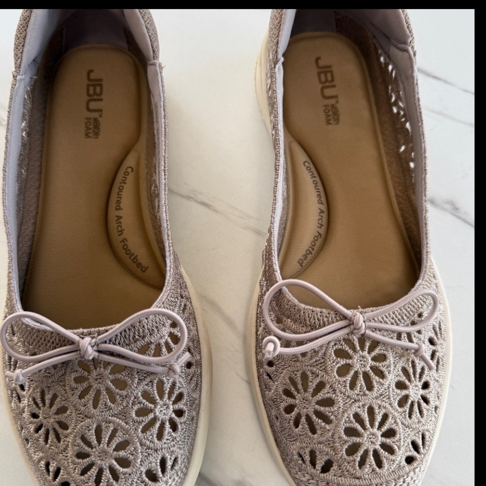 Jambu Florence Women's Flats - White Satin Knit